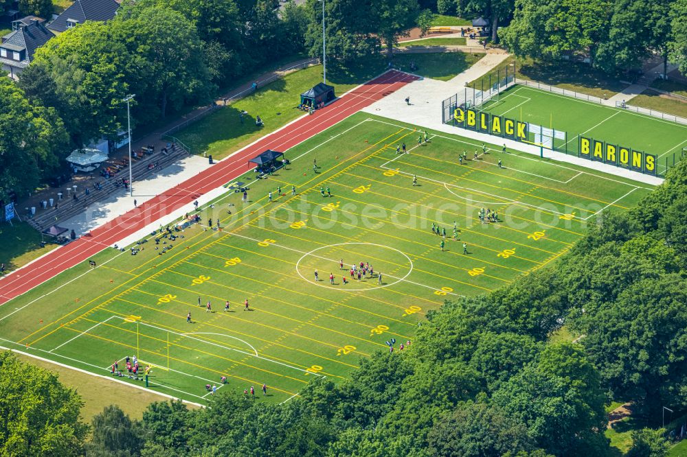 Aerial image Herne - Ensemble of sports grounds of American Football field Horststadion in the district Wanne-Eickel in Herne at Ruhrgebiet in the state North Rhine-Westphalia, Germany