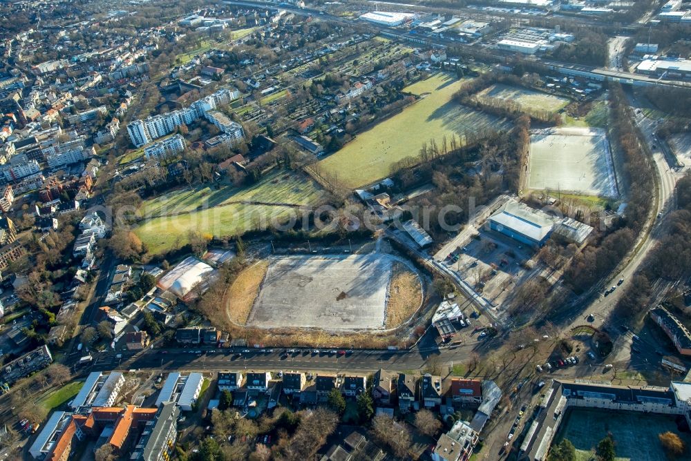 Bochum from above - Ensemble of sports grounds at the Berliner steet in the district Wattenscheid in Bochum in the state North Rhine-Westphalia