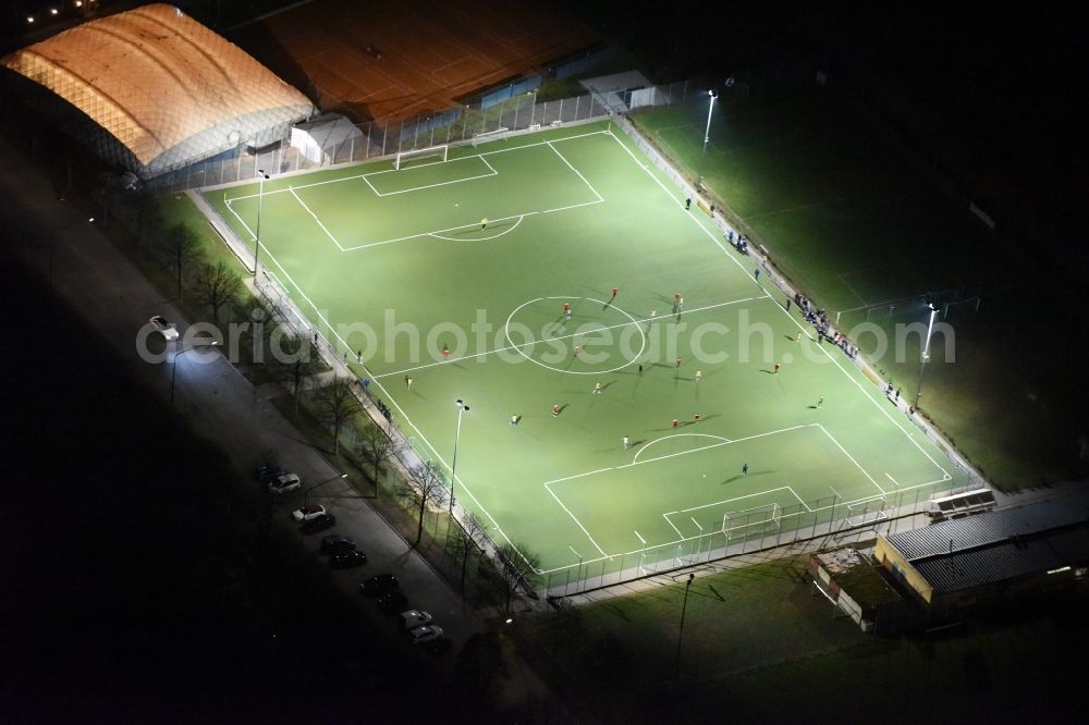 Aerial photograph Frankfurt am Main - Night view Ensemble of sports grounds of SV Blau-Gelb Frankfurt e. V. Am Ginnheimer Waeldchen in Frankfurt in the state Hesse