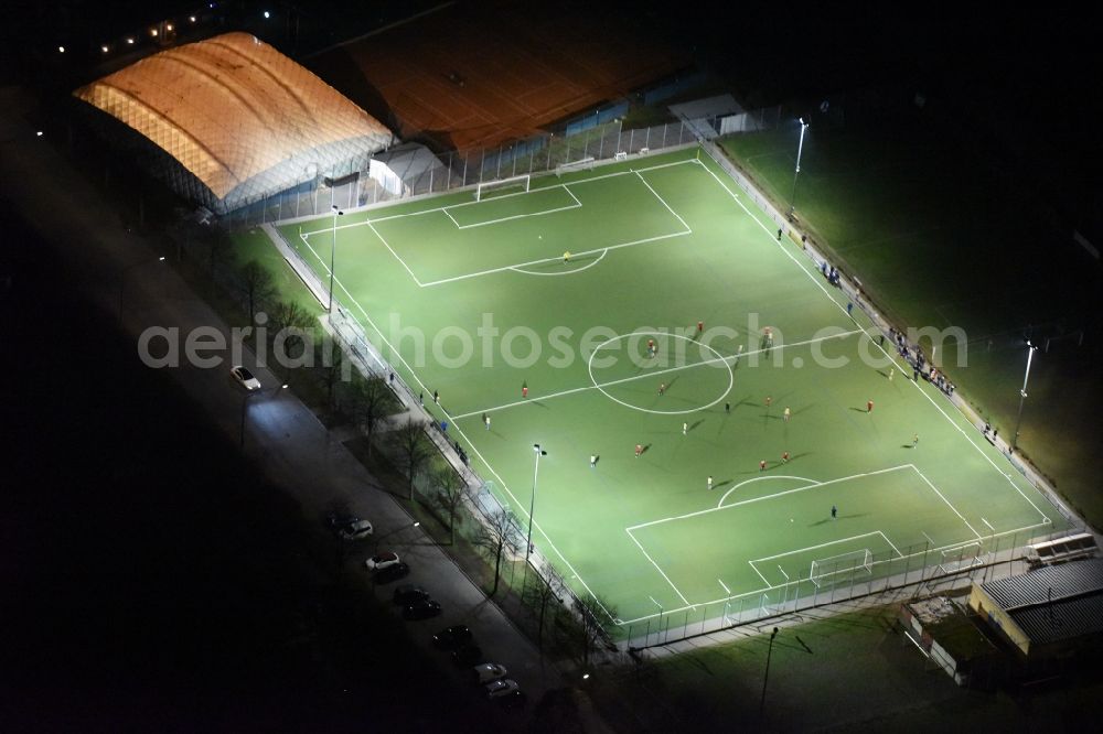 Frankfurt am Main from above - Night view Ensemble of sports grounds of SV Blau-Gelb Frankfurt e. V. Am Ginnheimer Waeldchen in Frankfurt in the state Hesse