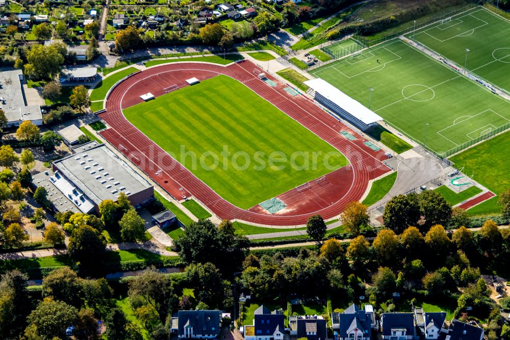 Dinslaken from the bird's eye view: Ensemble of sports grounds in Dinslaken in the state North Rhine-Westphalia