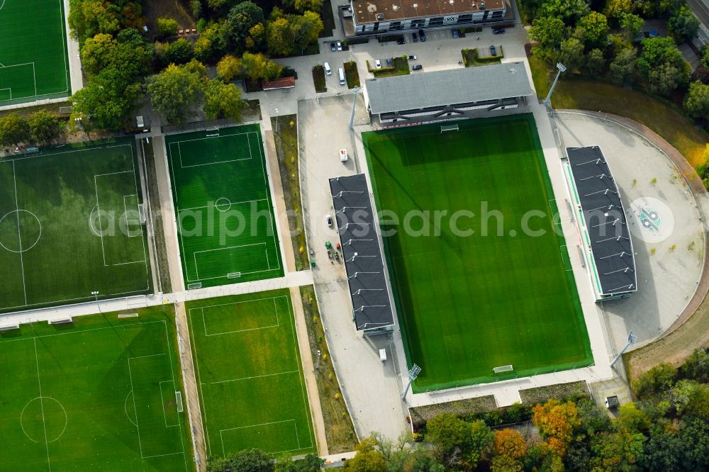 Hannover from the bird's eye view: Ensemble of sports grounds of DTV Hannover e.V. on Theodor-Heuss-Platz in Hannover in the state Lower Saxony, Germany