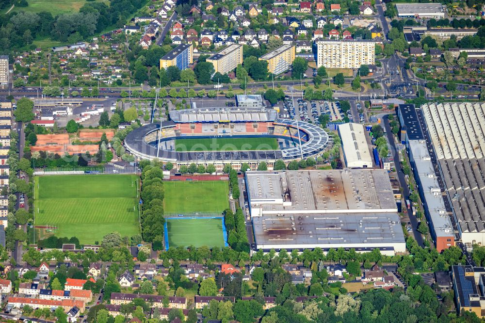 Braunschweig from the bird's eye view: Ensemble of sports grounds Eintracht Braunschweig on street Rheingoldstrasse in the district Siegfriedviertel in Brunswick in the state Lower Saxony, Germany