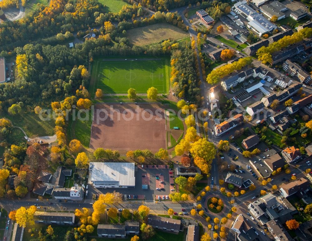 Aerial photograph Gladbeck - Ensemble of sports grounds of FC Gladbeck 1920/52 e.V. in the South of Gladbeck in the state of North Rhine-Westphalia