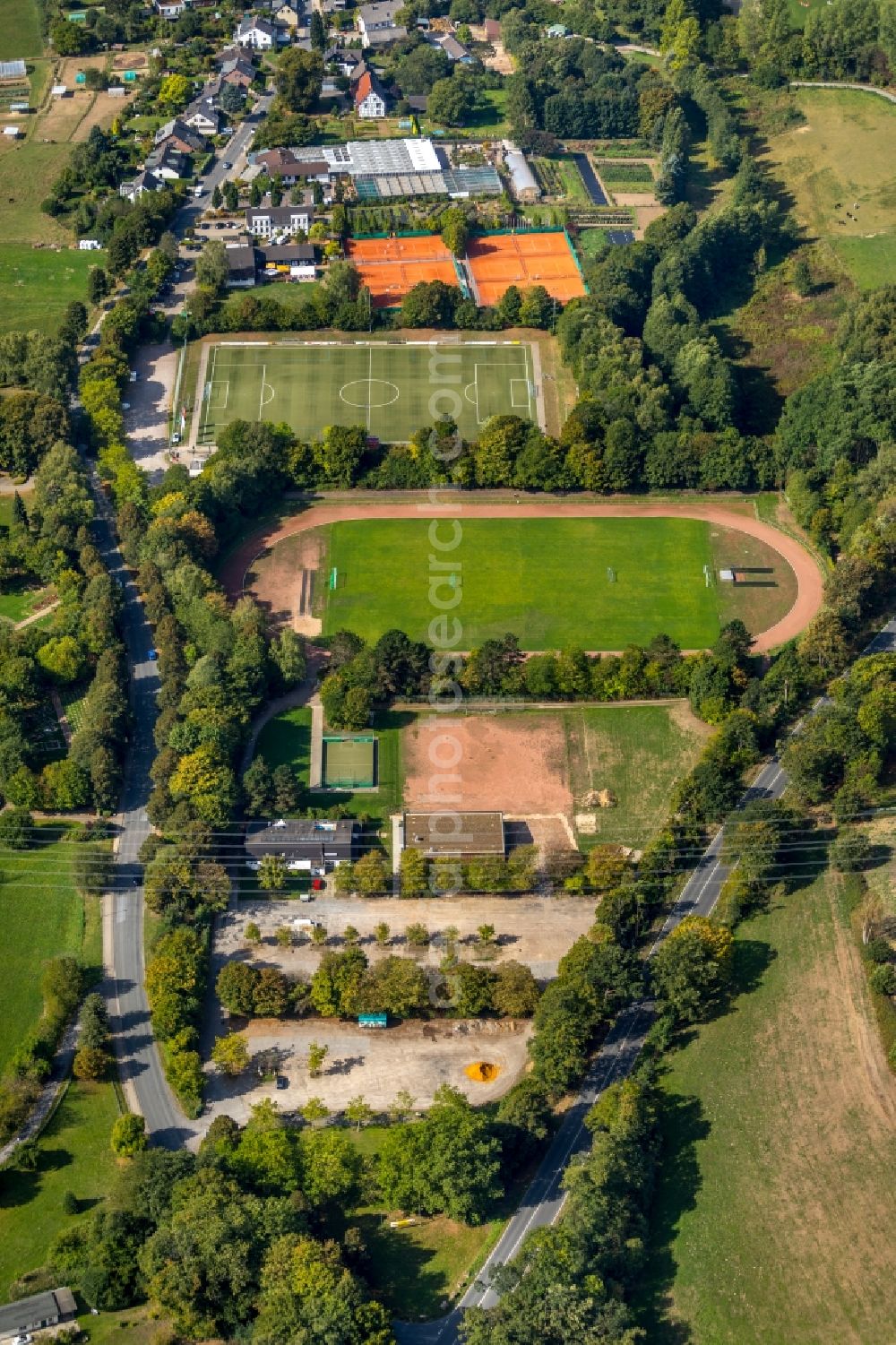 Herdecke from above - Ensemble of sports grounds of FC Herdecke-Ende e.V. on Kirchender Dorfweg in Herdecke in the state North Rhine-Westphalia, Germany