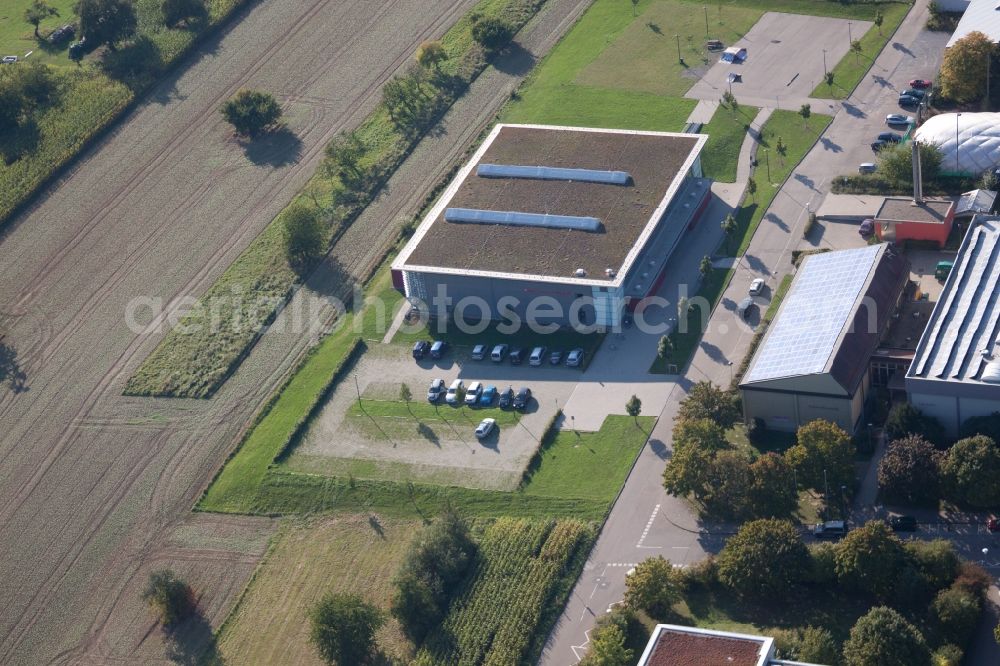 Karlsbad from the bird's eye view: Ensemble of sports grounds of TC Langensteinbach and of Gymnasium Karlsbad in the district Langensteinbach in Karlsbad in the state Baden-Wuerttemberg, Germany