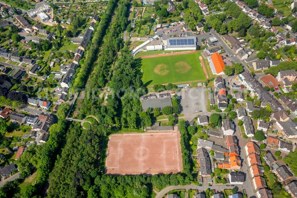 Aerial photograph Wattenscheid - Ensemble of sports grounds on Martin-Lang-Strasse in Wattenscheid in the state North Rhine-Westphalia, Germany