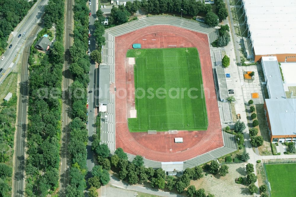 Potsdam from above - Ensemble of sports grounds Maerkischer Turnerbund Brandenburg e. V. - MTB on Olympischer Weg in the district Westliche Vorstadt in Potsdam in the state Brandenburg, Germany