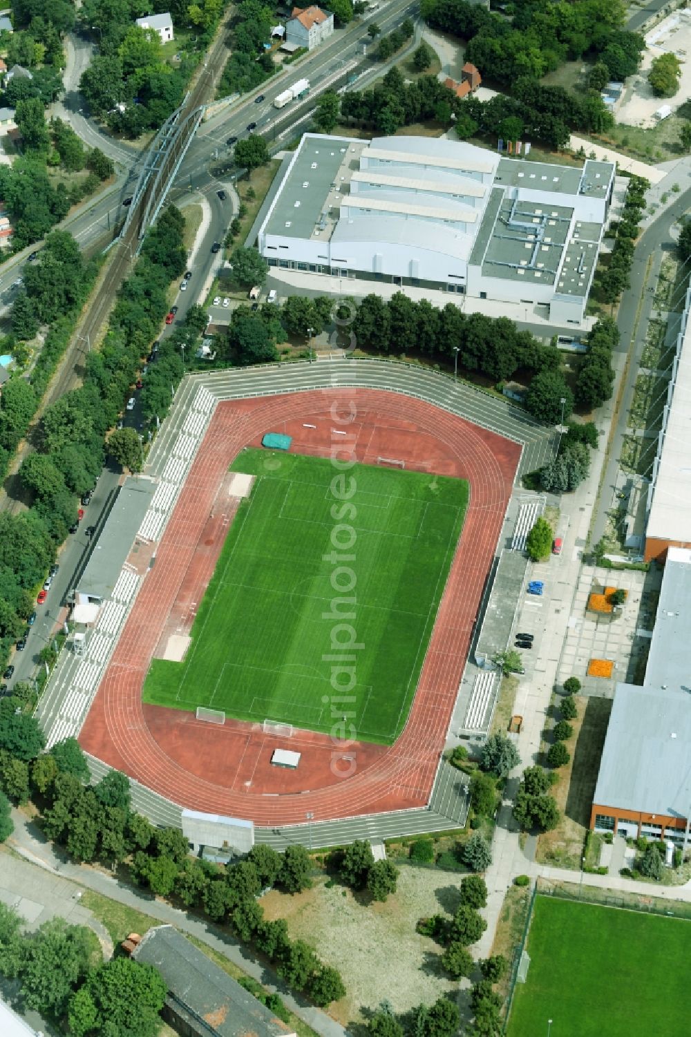 Potsdam from the bird's eye view: Ensemble of sports grounds Maerkischer Turnerbund Brandenburg e. V. - MTB on Olympischer Weg in the district Westliche Vorstadt in Potsdam in the state Brandenburg, Germany