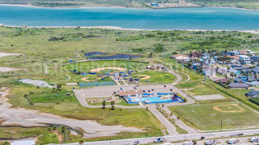 Port Aransas from above - Ensemble of sports grounds Port Aransas Community Park on street Clark Parkway in Port Aransas in Texas, United States of America