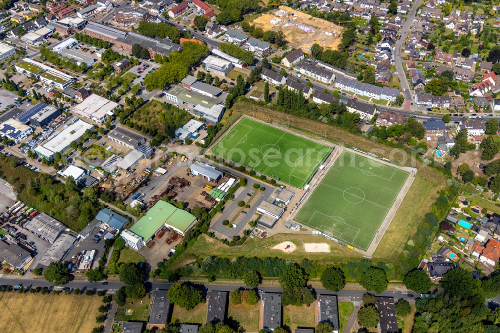 Aerial image Bottrop - Ensemble of sports grounds of SV Rhenania Bottrop 1919 e.V. Im Blankenfeld in the district Batenbrock in Bottrop at Ruhrgebiet in the state North Rhine-Westphalia, Germany