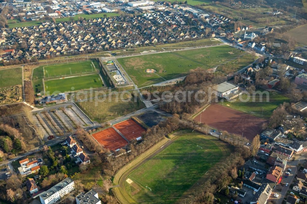 Hamm from above - Ensemble of sports grounds on Schachtstrasse on Lippepark Honm - Schacht Franz in Hamm in the state North Rhine-Westphalia, Germany