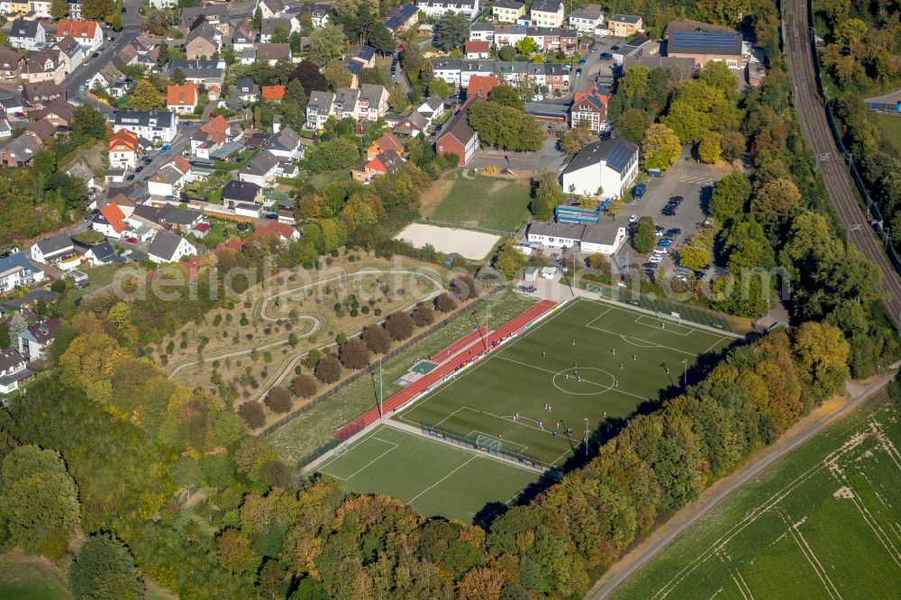 Aerial image Massen - Ensemble of sports grounds Sonnenschule in Massen in the state North Rhine-Westphalia, Germany