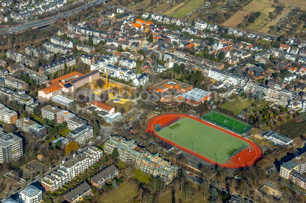 Düsseldorf from the bird's eye view: Ensemble of sports grounds of Sport Club Duesseldorf-West on Schorlemerstrasse in Duesseldorf in the state North Rhine-Westphalia, Germany