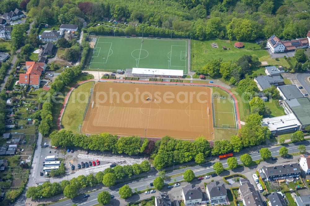 Velbert from the bird's eye view: Ensemble of sports grounds of Sportclub Velbert eV on Von-Boettinger-Strasse in Velbert in the state North Rhine-Westphalia, Germany