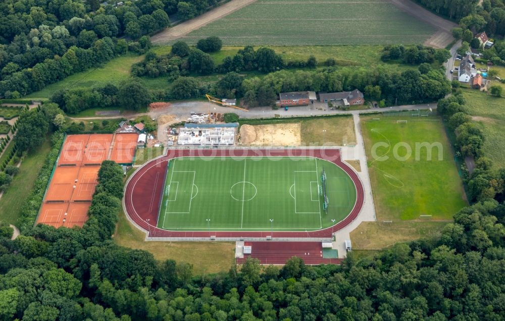 Kamp-Lintfort from above - Ensemble of sports grounds of Sports club Alemania Kamp e.V. on Rheurdter Strasse in Kamp-Lintfort in the state North Rhine-Westphalia, Germany