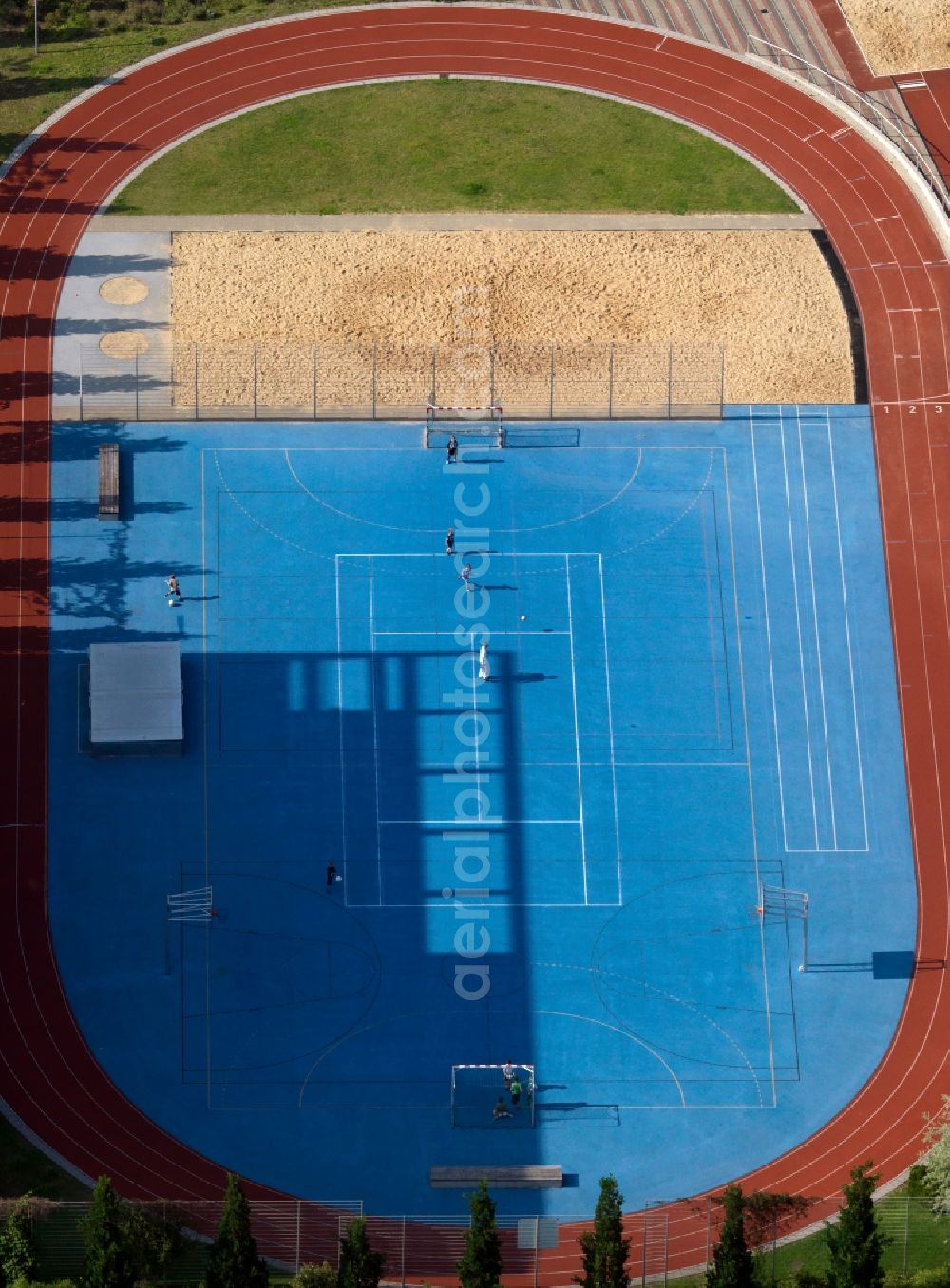 Berlin from above - Ensemble of sports grounds Sports club IHW Alex 78 e.V. in Berlin