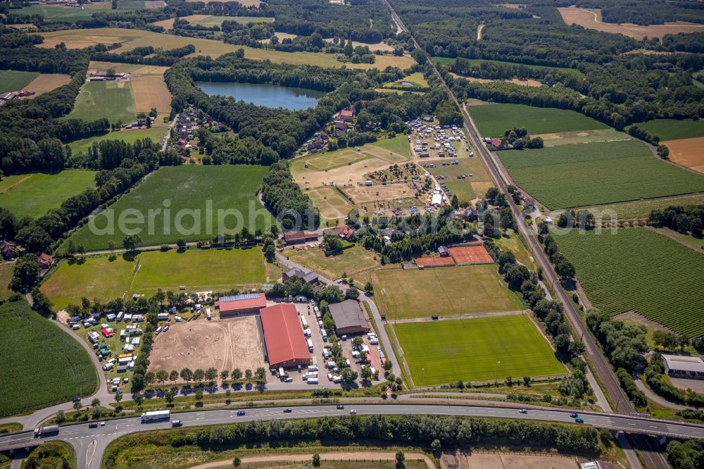 Vadrup from the bird's eye view: Ensemble of sports grounds of Sportvereins Ems Westbevern von 1923 e.V. in Vadrup in the state North Rhine-Westphalia, Germany