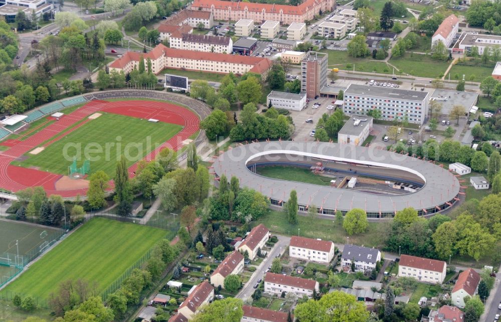 Aerial photograph Cottbus - Ensemble of sports grounds Sportzentrum in Cottbus in the state Brandenburg. Es ist eines der groessten und modernsten Sportanlagen im Land Brandenburg einschl. Radsportanlage