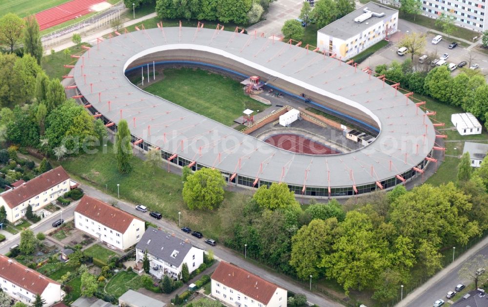 Cottbus from above - Ensemble of sports grounds Sportzentrum in Cottbus in the state Brandenburg. Es ist eines der groessten und modernsten Sportanlagen im Land Brandenburg einschl. Radsportanlage