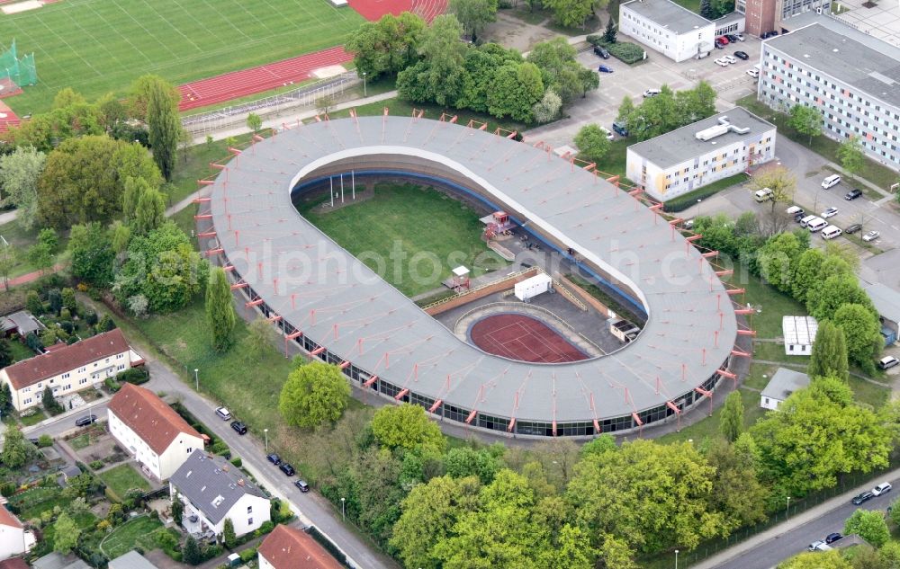 Aerial image Cottbus - Ensemble of sports grounds Sportzentrum in Cottbus in the state Brandenburg. Es ist eines der groessten und modernsten Sportanlagen im Land Brandenburg einschl. Radsportanlage