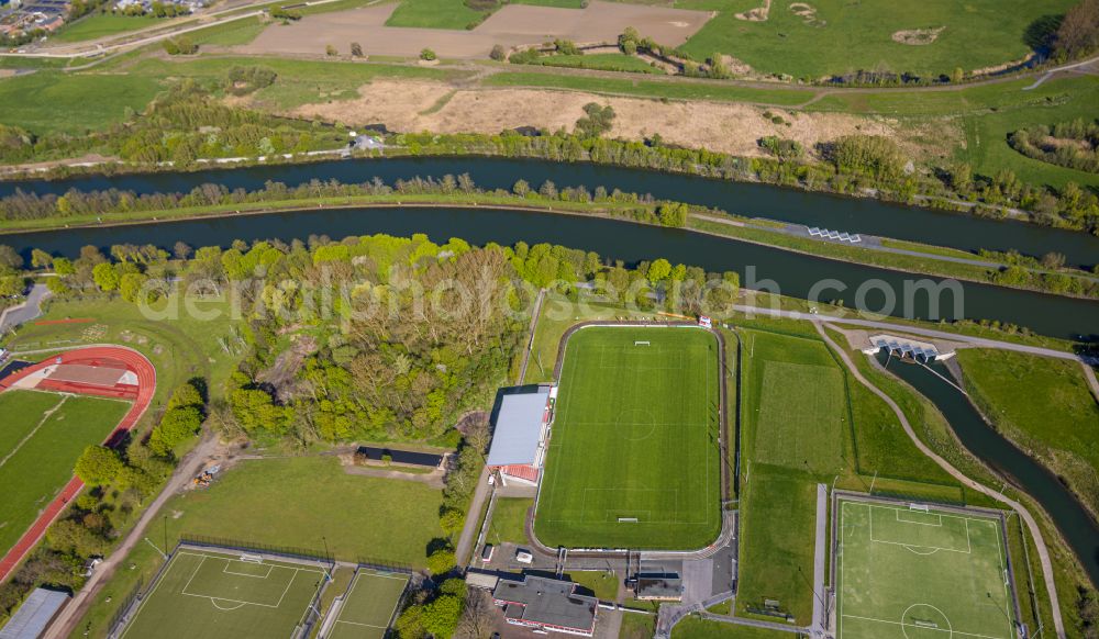 Aerial image Hamm - Ensemble of sports grounds of Sportzentrum Ost on Juergen-Graef-Allee overlooking the construction site of the sewer works on the course of the Datteln-Hamm Canal and the Ahse and a view of the thermal bath Maximare Bad Hamm GmbH in Hamm at Ruhrgebiet in the state North Rhine-Westphalia, Germany