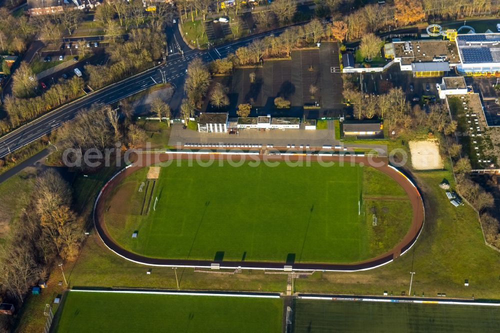 Aerial image Haltern am See - Ensemble of sports grounds Stausee- Kampfbahn on place Ernst-August-Schmale-Platz in Haltern am See at Ruhrgebiet in the state North Rhine-Westphalia, Germany