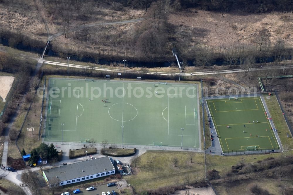 Aerial photograph Berlin - Ensemble of sports grounds Teterower Ring in the district Kaulsdorf in Berlin