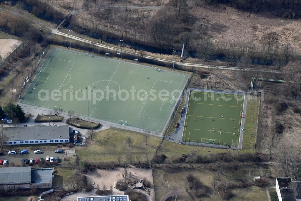 Aerial image Berlin - Ensemble of sports grounds Teterower Ring in the district Kaulsdorf in Berlin