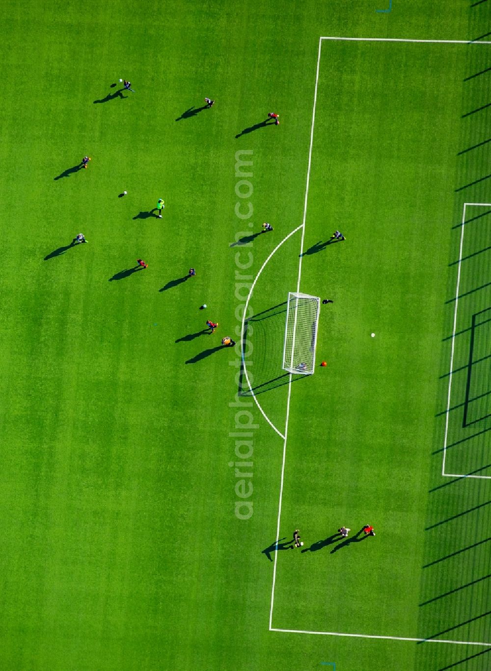 Kamp-Lintfort from above - Ensemble of sports grounds mit Trainingsmannschaft des TuS Fichte Lintfort 1914 e.V. on Franzstrasse in Kamp-Lintfort in the state North Rhine-Westphalia