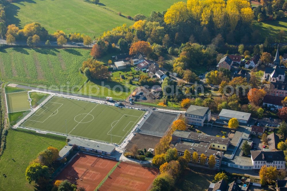 Aerial photograph Hamm - Ensemble of sports grounds of VfL Mark sports club an der school Mark in Hamm in the state North Rhine-Westphalia