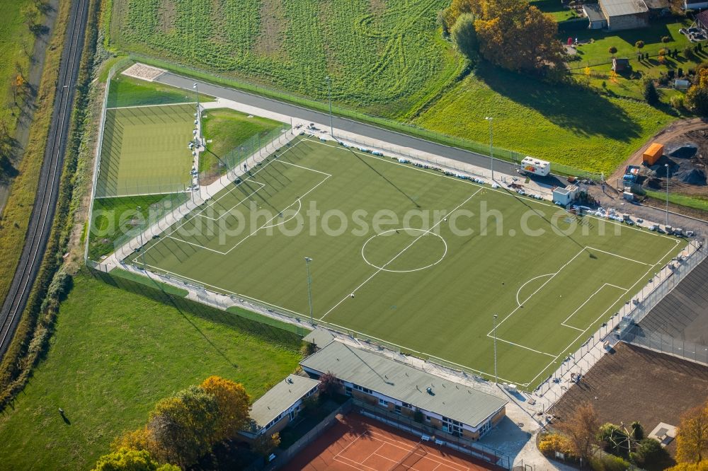 Hamm from above - Ensemble of sports grounds of VfL Mark sports club an der school Mark in Hamm in the state North Rhine-Westphalia