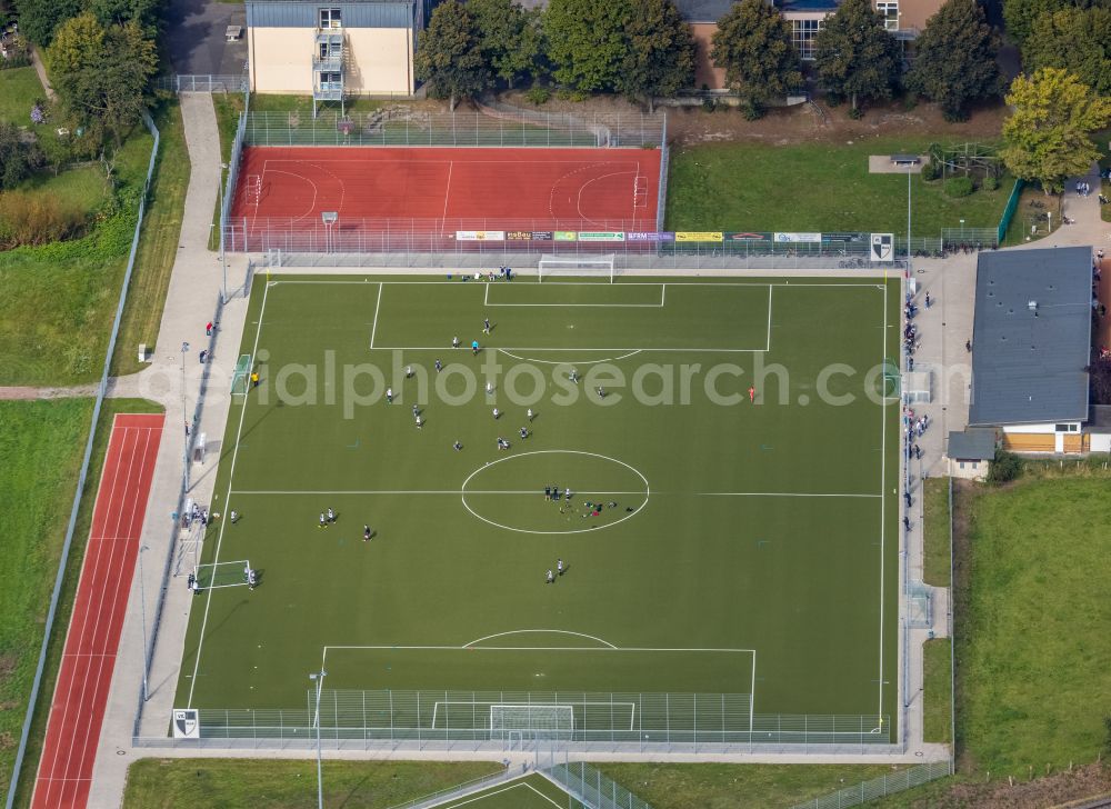 Aerial photograph Hamm - Ensemble of sports grounds of VfL Mark sports club an der school Mark in Hamm in the state North Rhine-Westphalia