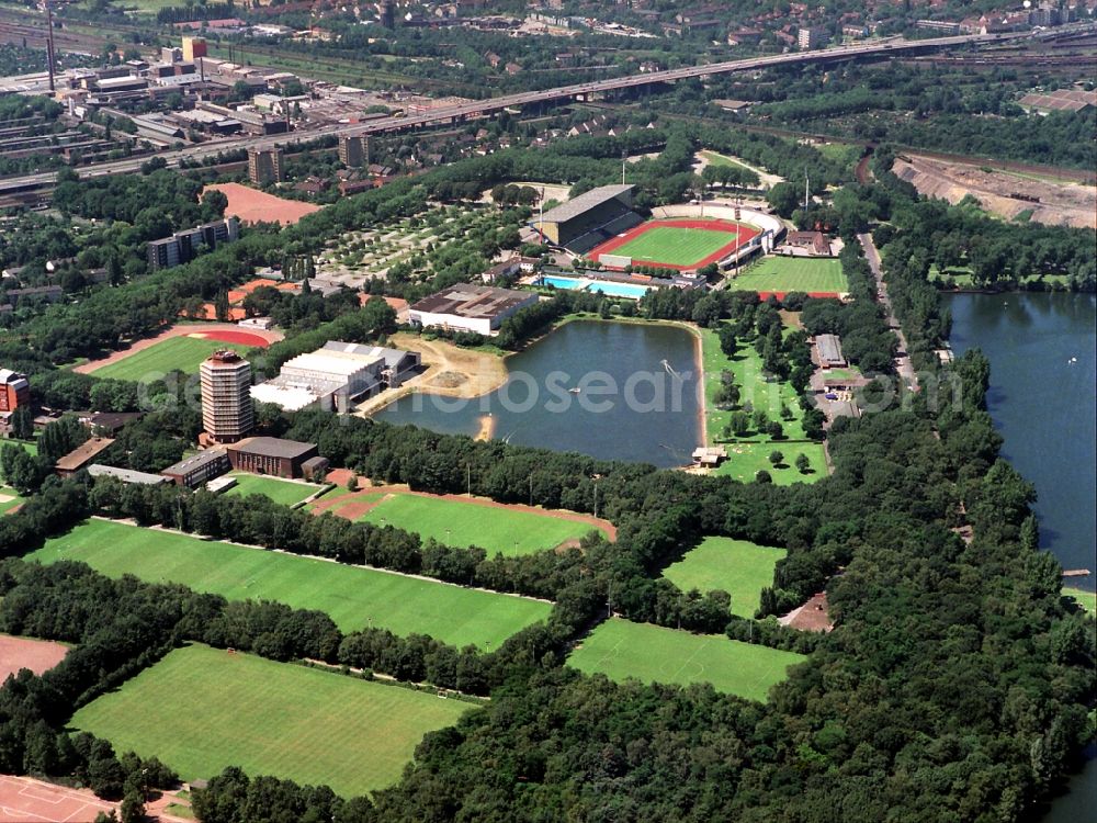 Aerial image Duisburg - Ensemble of sports grounds Wedaustadion in Duisburg in the state North Rhine-Westphalia