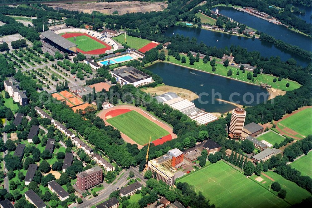 Aerial image Duisburg - Ensemble of sports grounds Wedaustadion in Duisburg in the state North Rhine-Westphalia