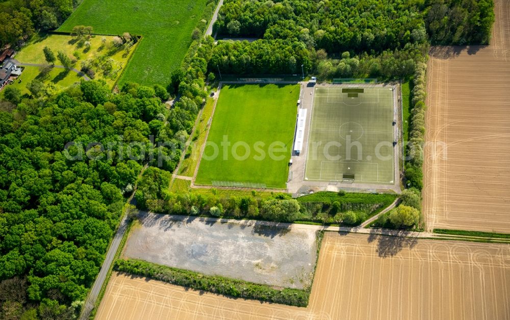 Hamm from above - Ensemble of sports grounds of the sportsclub SV Westfalia Rhynern e.V. with football fields at An der Lohschule in Hamm in the state North Rhine-Westphalia