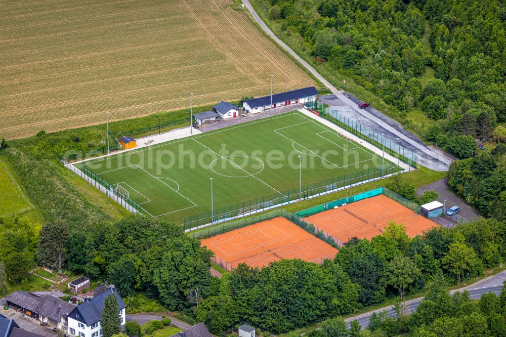 Aerial photograph Arnsberg - Ensemble of sports grounds Im Windfirkel in the district Rumbeck in Arnsberg at Sauerland in the state North Rhine-Westphalia, Germany