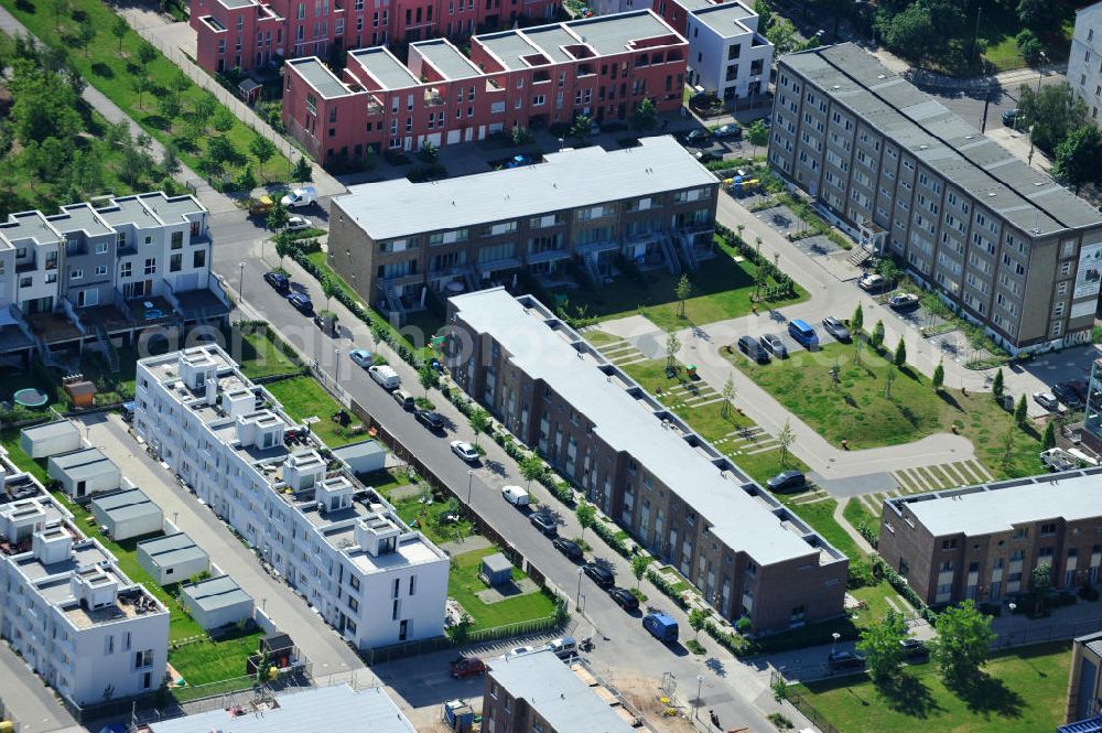 Aerial image Berlin Friedrichshain - Stadtteilansicht vom Areal Entwicklungsgebiet Alter Schlachthof / Eldenaer Straße. Hier entsteht ein neues Wohngebiet mit etwa 1300 Wohneinheiten in Lofts, Stadthäusern und Wohnungen, ca. 170000 qm Gewerbeflächen und Parkanlagen. Area of the development zone Alter Schlachthof / Eldenaer Strasse.