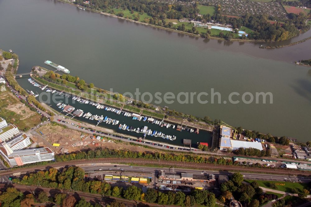 Mainz from the bird's eye view: Development area of the brain area winter harbor on the banks of the River Rhein in Mainz in Rhineland-Palatinate