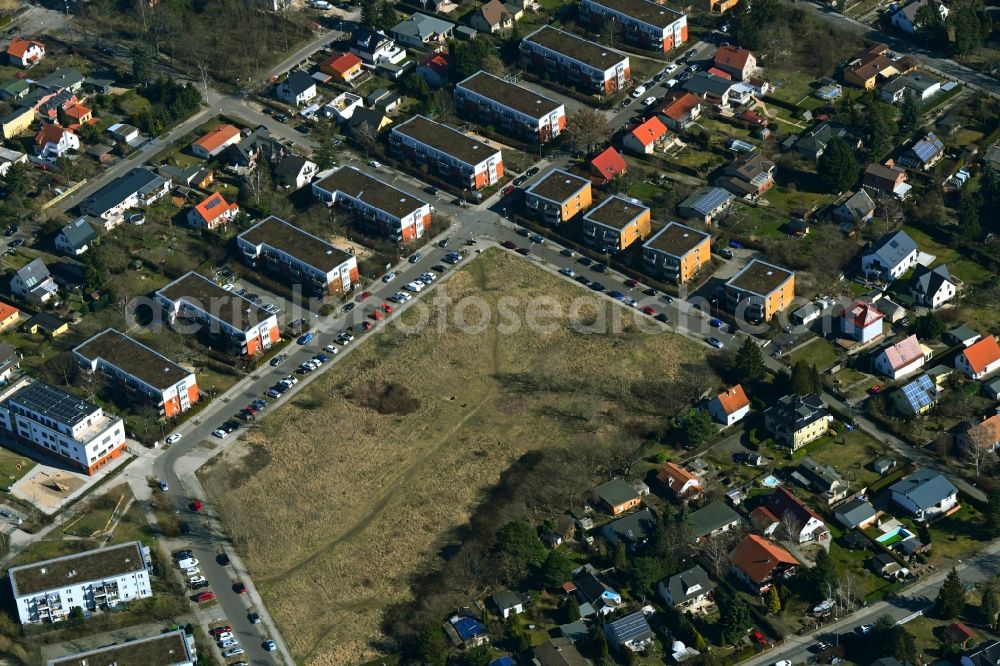 Aerial image Berlin - Development area and building land fallow along the Peenestrasse - Usedomstrasse in Berlin, Germany