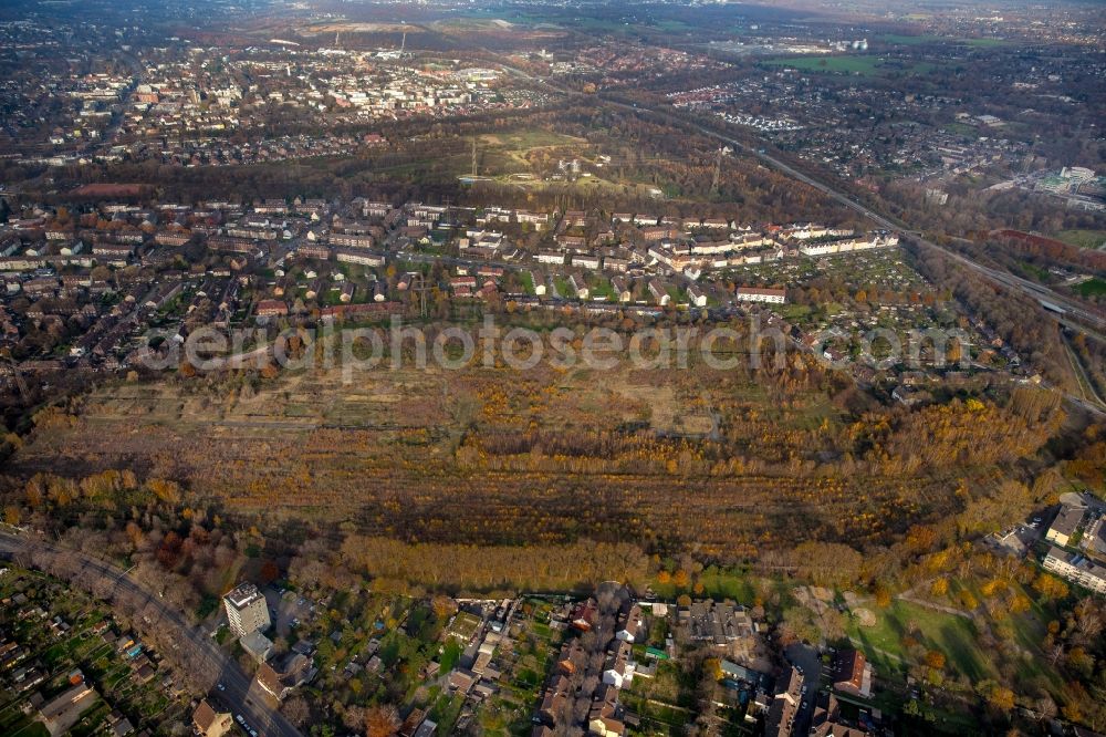 Aerial image Duisburg - Development area and building land fallow along the Weseler street and the Zechenstrasse in the district Marxloh in Duisburg in the state North Rhine-Westphalia