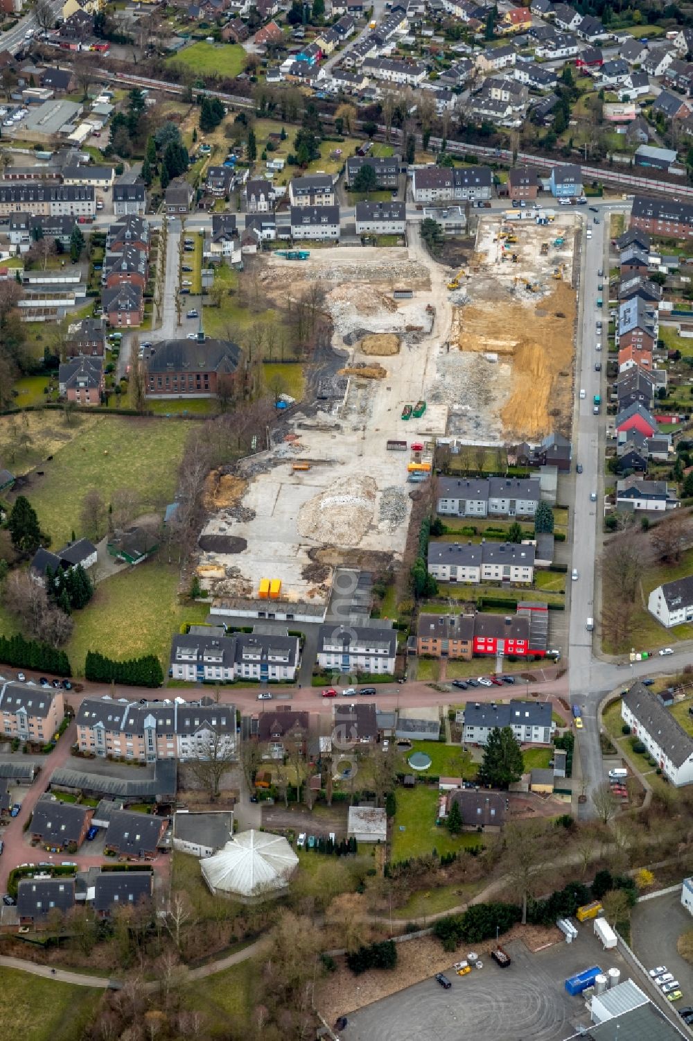 Bottrop from the bird's eye view: Development area and building land fallow on Bergendahlstrasse - Reulstrasse in Bottrop in the state North Rhine-Westphalia, Germany