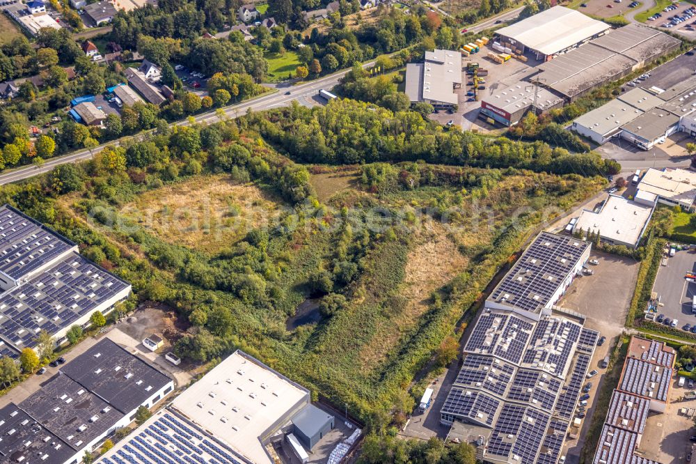 Aerial photograph Arnsberg - Development area and building land fallow on Strasse Donnerfeld in Gewerbegebiet in Arnsberg at Sauerland in the state North Rhine-Westphalia, Germany