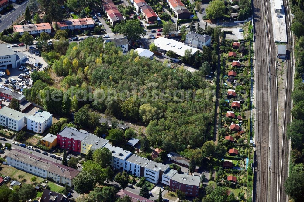 Aerial image Berlin - Development area and building land fallow Hochstrasse - Hildburghauser Strasse in the district Lichterfelde in Berlin, Germany