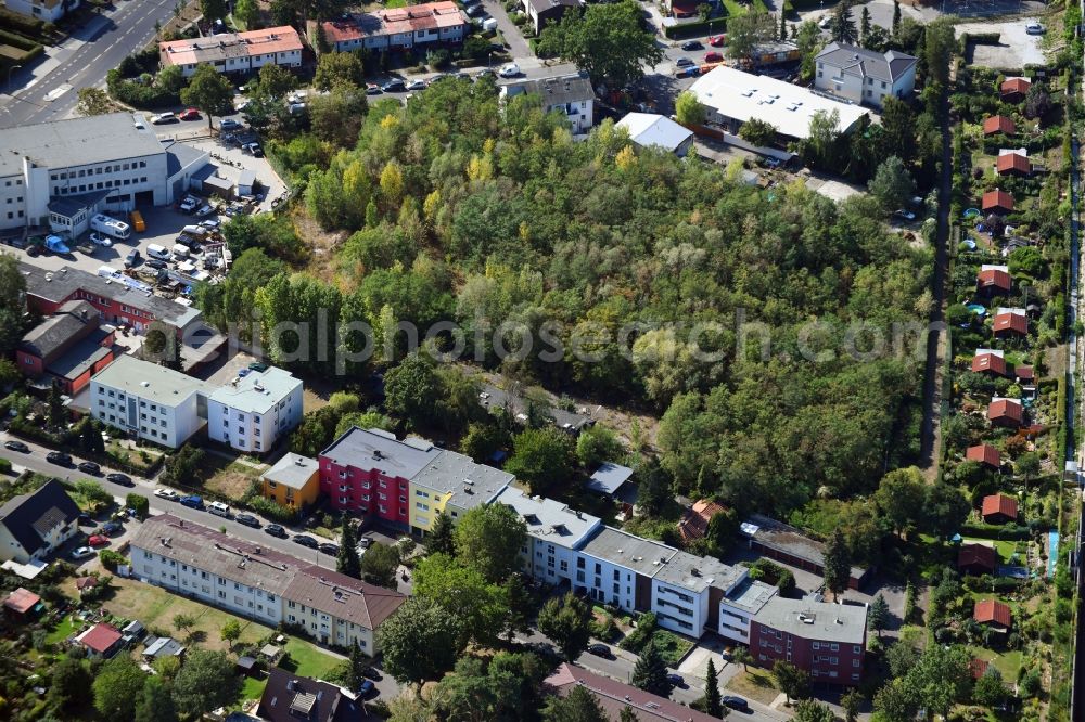 Aerial photograph Berlin - Development area and building land fallow Hochstrasse - Hildburghauser Strasse in the district Lichterfelde in Berlin, Germany