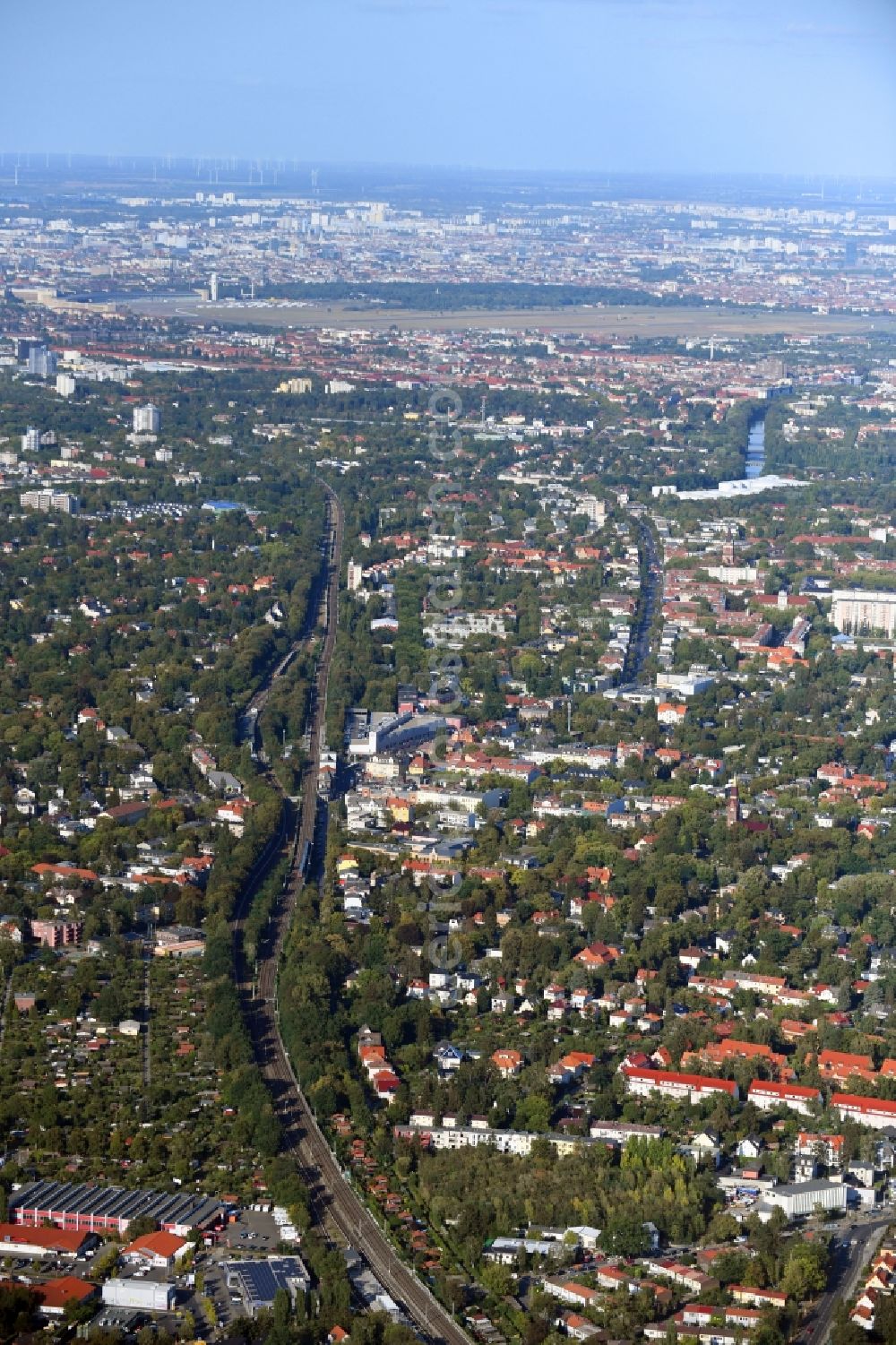 Aerial image Berlin - Development area and building land fallow Hochstrasse - Hildburghauser Strasse in the district Lichterfelde in Berlin, Germany