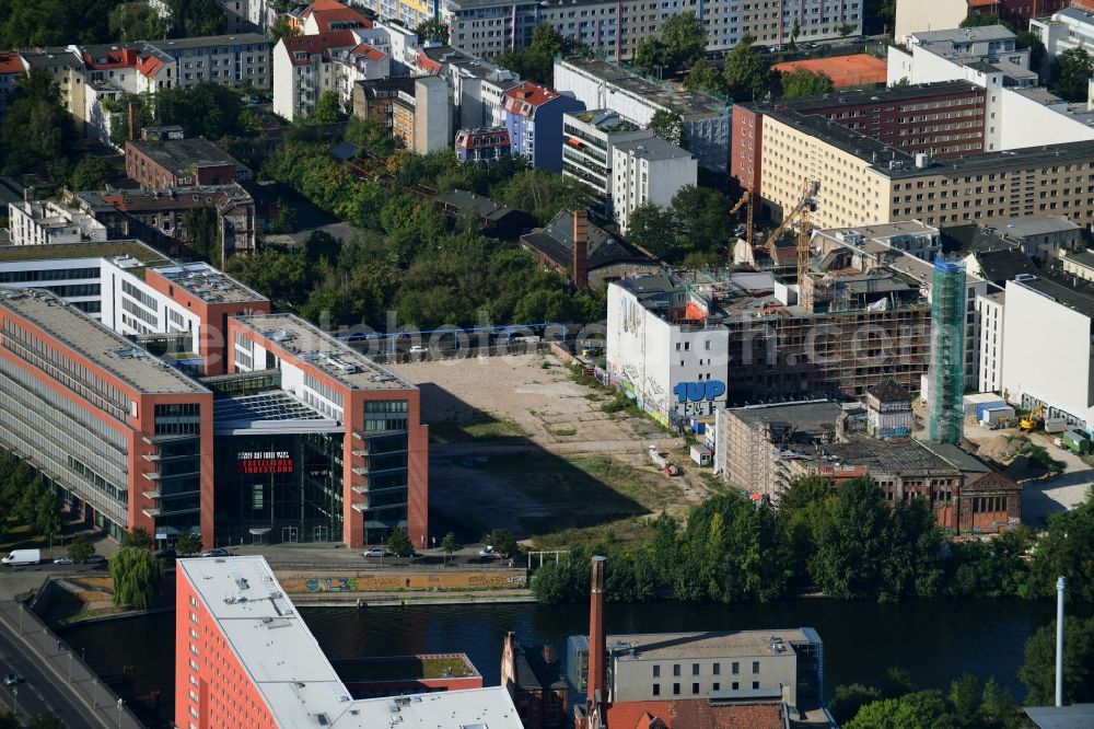 Aerial photograph Berlin - Development area and building land fallow on Koepenicker Strasse in the district Mitte in Berlin, Germany