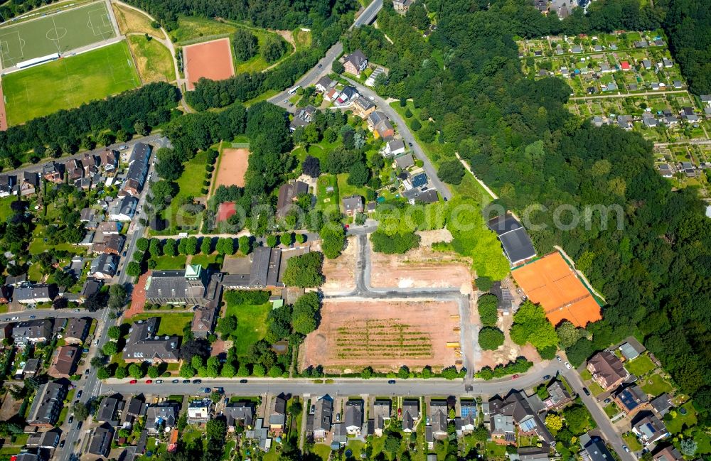 Aerial image Bottrop - Development area and empty lot at Ludgerus church in the Fuhlenbrock part of Bottrop in the state of North Rhine-Westphalia