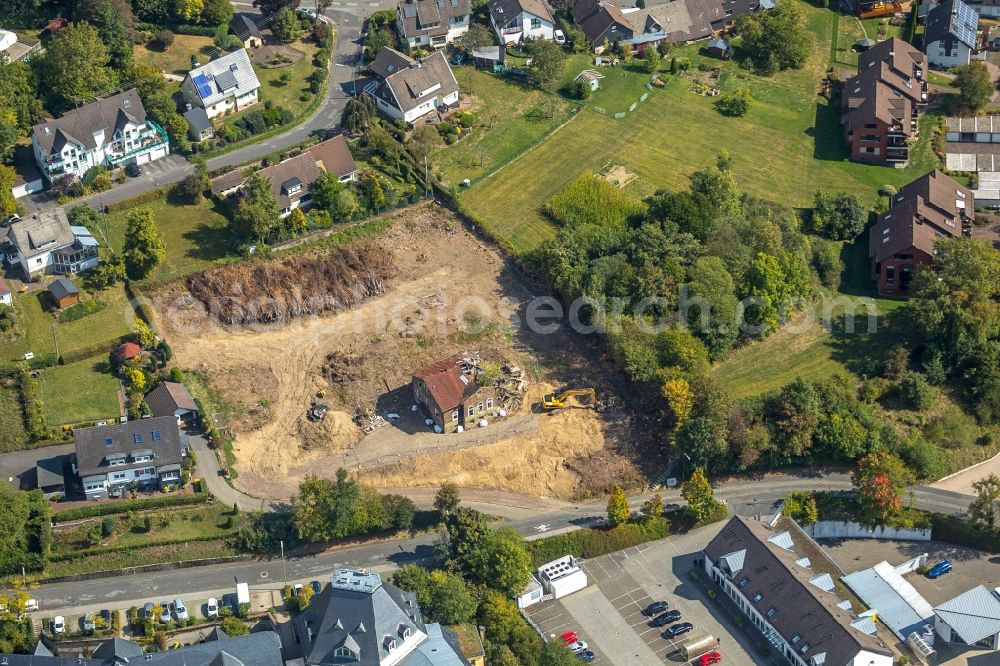 Hilchenbach from the bird's eye view: Development area and building land fallow Im Unteren Marktfeld in Hilchenbach in the state North Rhine-Westphalia, Germany