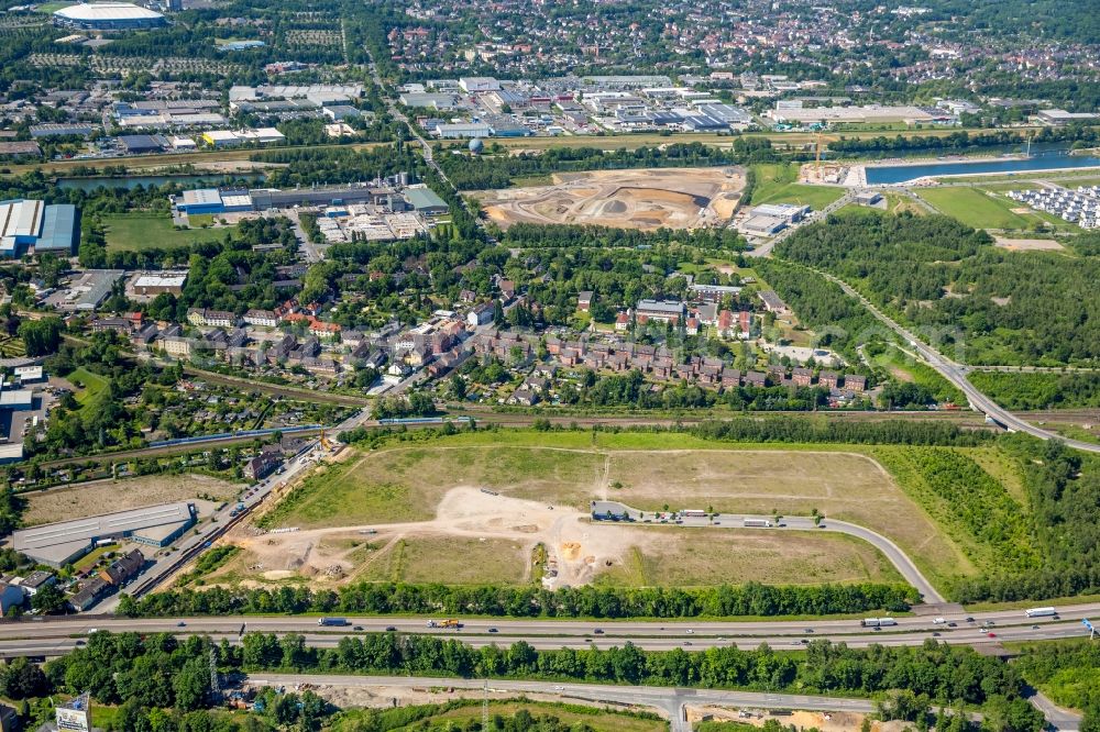 Aerial photograph Gelsenkirchen - Development area and building land fallow between Uechtingstrasse and BAB Autobahn A42 in Gelsenkirchen in the state North Rhine-Westphalia, Germany